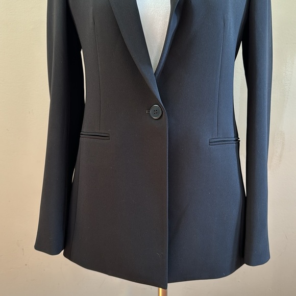 Theory Casual Crepe‎ Black One-Button Long Sleeve Front Pockets Blazer Size 4 - Picture 4 of 13